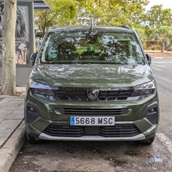 Peugeot Partner, Expert, Boxer : quel utilitaire choisir ?