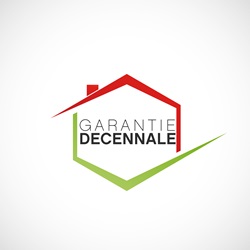 Quels sont les frais cachés à surveiller dans une assurance décennale ?