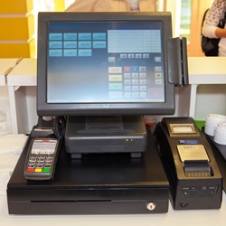 Peut-on connecter plusieurs caisses enregistreuses tactiles à un seul système POS ?